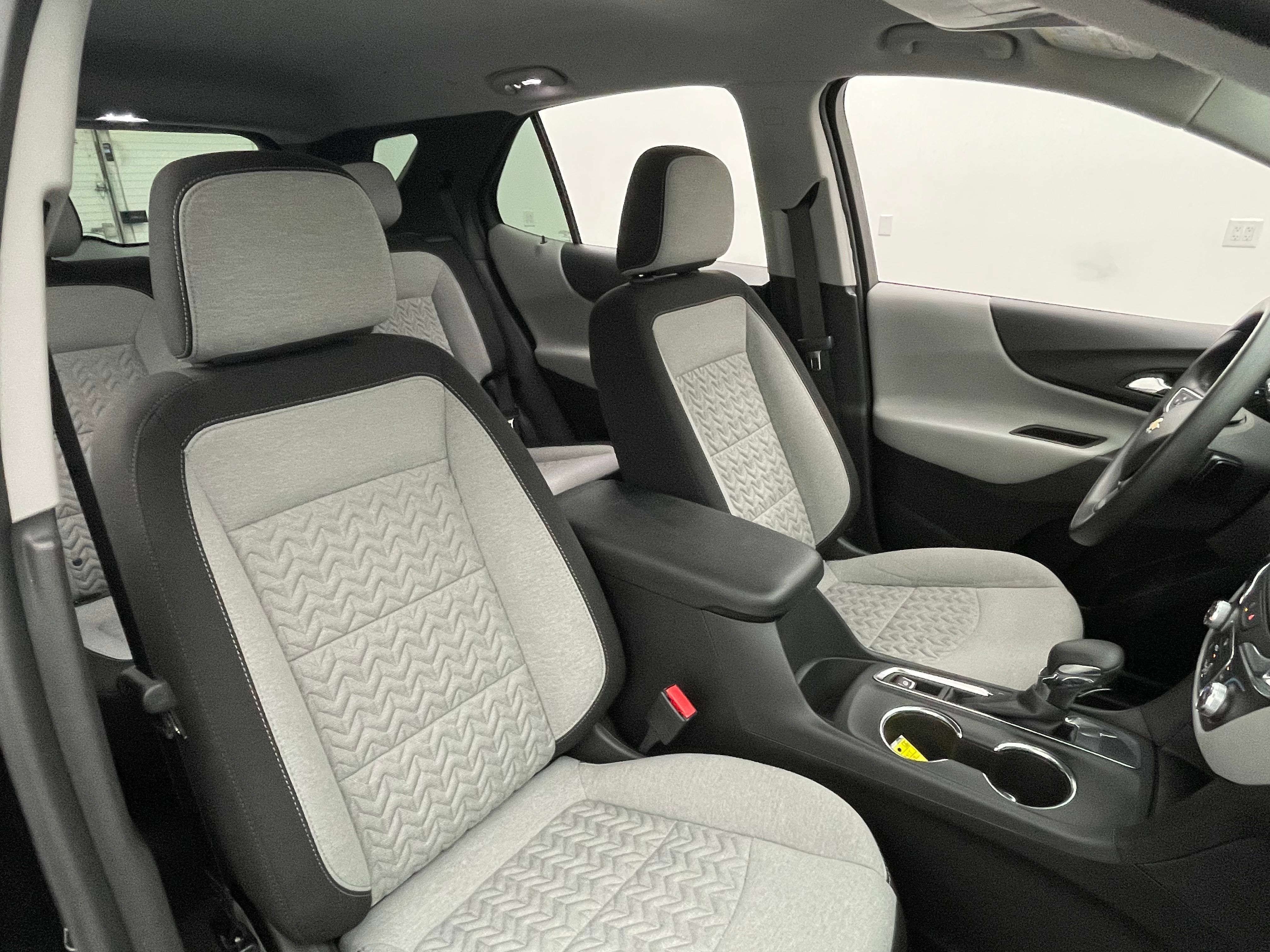 Used 2024 Chevrolet Equinox LS FWD image 30