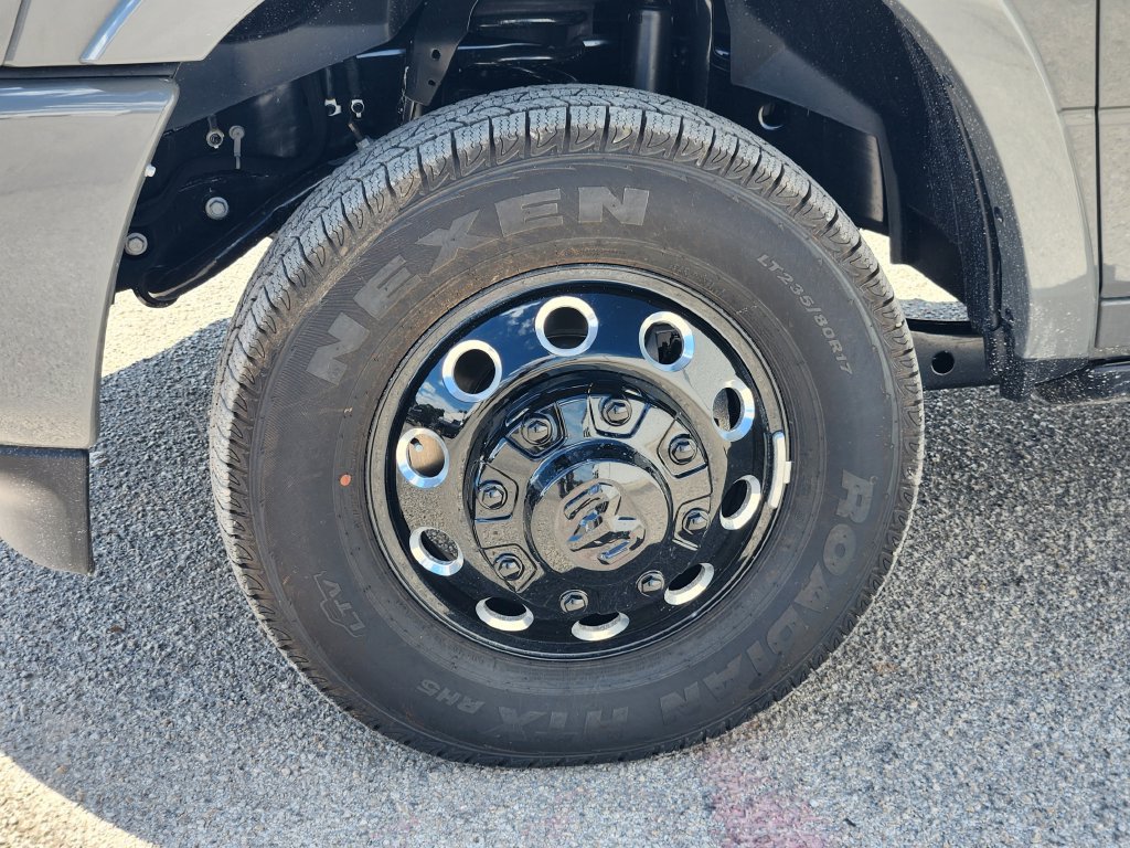 New 2027 RAM 3500 Laramie AWD/4WD image 9