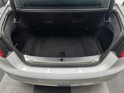 Used 2013 Audi A8 4.0T w/ Convenience Pkg image 20