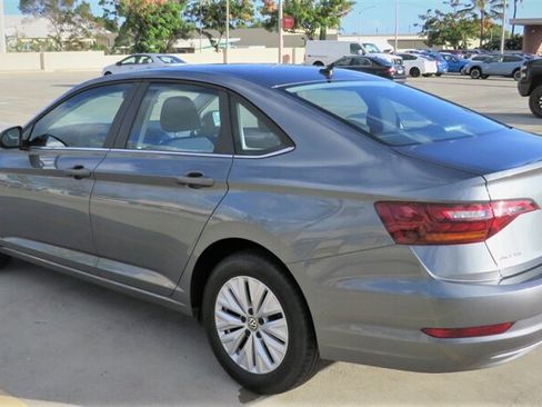 Used 2019 Volkswagen Jetta S w/ Driver Assistance Package FWD image 3