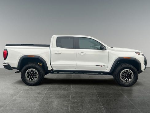 Used 2023 GMC Canyon AT4X w/ Edition 1 AWD/4WD image 8