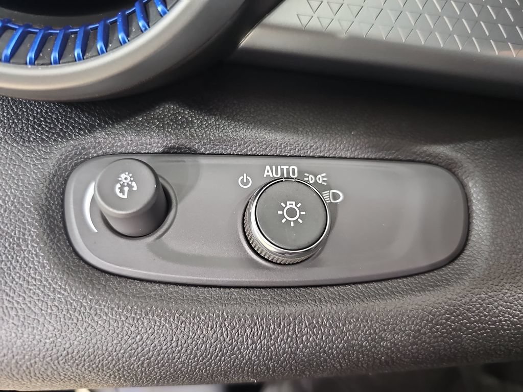 Certified 2024 Chevrolet Trax LS FWD image 31