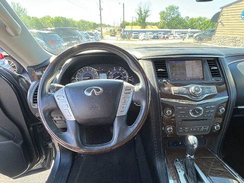 Used 2015 INFINITI QX80 4WD w/ Theater Package image 3