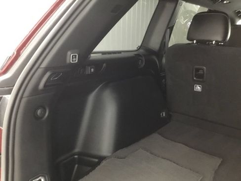 Used 2023 Jeep Grand Cherokee Altitude AWD/4WD image 17
