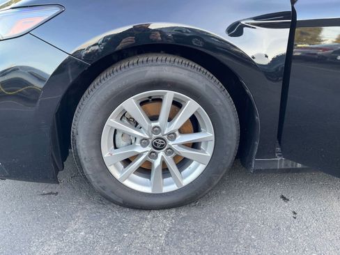 Used 2025 Toyota Camry LE image 23