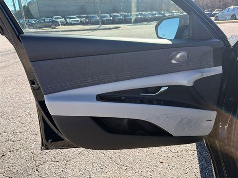 New 2026 Hyundai Elantra Limited image 10
