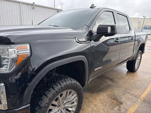 Used 2021 GMC Sierra 1500 AT4 w/ AT4 Value Package image 3