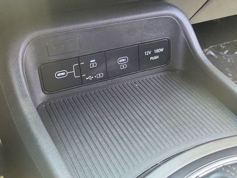 Used 2024 Hyundai Kona SEL FWD image 13
