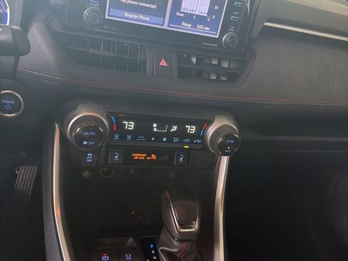 Used 2021 Toyota RAV4 SE w/ Weather & Moonroof Package image 14