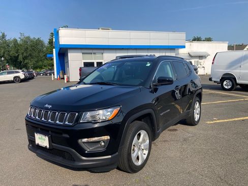 Used 2021 Jeep Compass Latitude AWD/4WD image 19