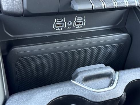 New 2026 RAM 1500 Express AWD/4WD image 28