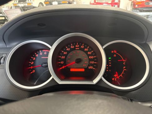 Used 2005 Toyota Tacoma PreRunner image 95