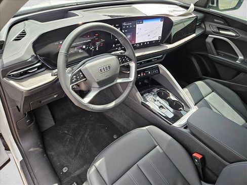 Certified 2025 Audi Q5 Premium Plus w/ Premium Plus AWD/4WD image 3
