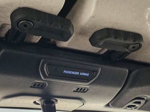 Used 2019 Jeep Wrangler Unlimited Sahara AWD/4WD image 20