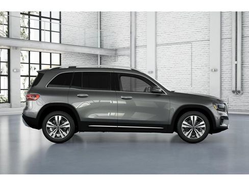 New 2026 Mercedes-Benz GLB 250 4MATIC image 16