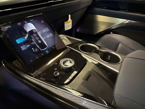 New 2025 Cadillac Escalade IQ Luxury 2 image 22