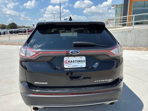 Used 2018 Ford Edge Titanium AWD/4WD image 4