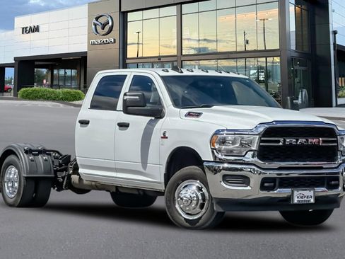Used 2024 RAM 3500 Tradesman w/ Chrome Appearance Group AWD/4WD image 2