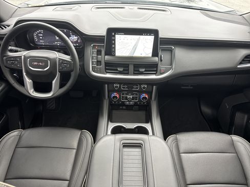 Used 2023 GMC Yukon SLT w/ SLT Premium Package image 30