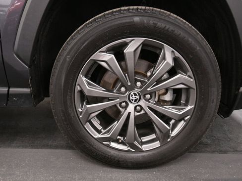 Used 2023 Toyota RAV4 XLE Premium AWD/4WD image 32