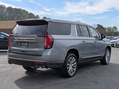 Used 2023 GMC Yukon XL Denali image 9