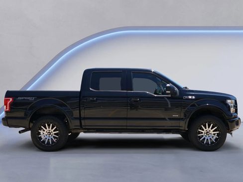 Used 2017 Ford F150 XLT w/ Equipment Group 302A Luxury AWD/4WD image 10