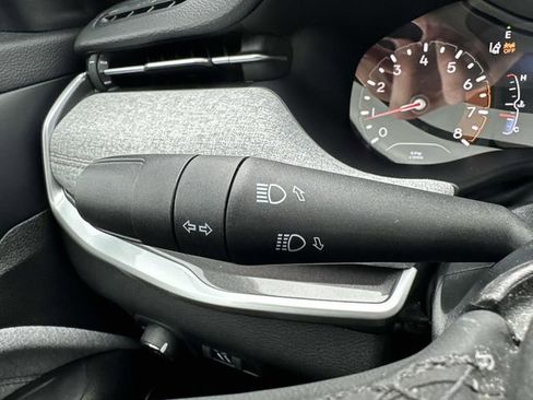 Used 2023 Jeep Compass Latitude w/ Sun and Sound Group image 39