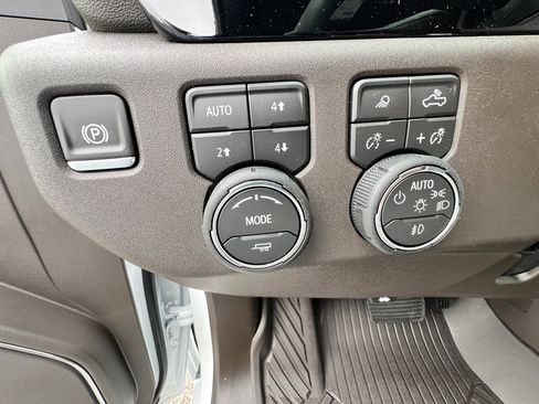 New 2026 Chevrolet Silverado 2500 LTZ w/ LTZ Convenience Package image 24