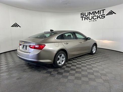 Used 2022 Chevrolet Malibu LS w/ Driver Confidence Package II FWD image 5