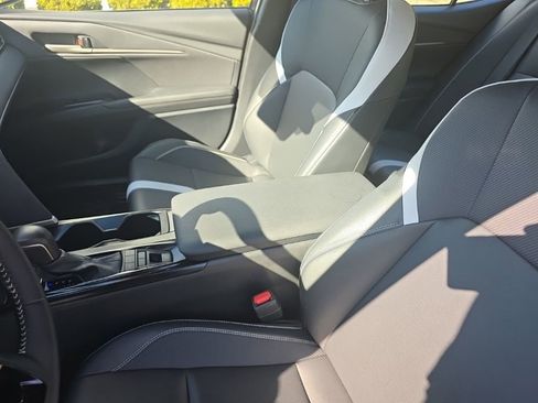 Used 2025 Toyota Camry SE image 23