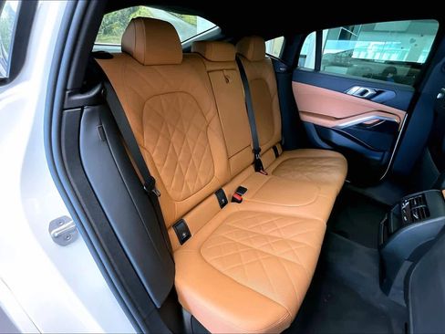 Used 2025 BMW X6 xDrive40i w/ Parking Assistance Package image 20