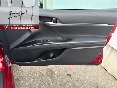 Used 2020 Toyota Camry LE FWD image 12