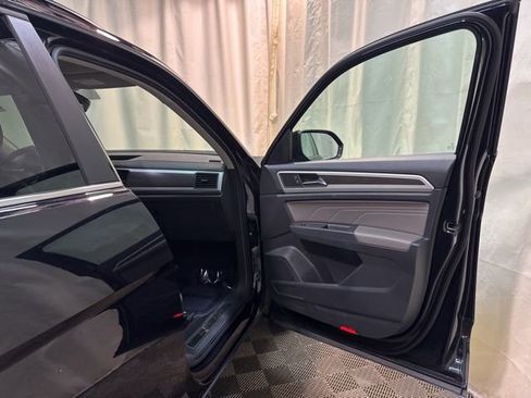 Certified 2021 Volkswagen Atlas SE image 37