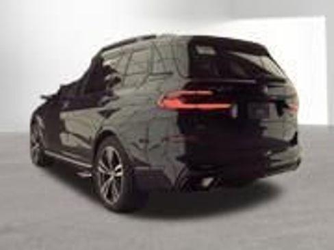 Used 2026 BMW X7 xDrive40i AWD/4WD image 4
