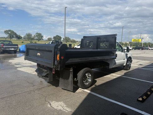 Used 2006 Ford F350 XL image 3