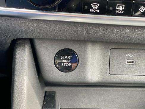 Used 2024 Nissan Rogue SV AWD/4WD image 24