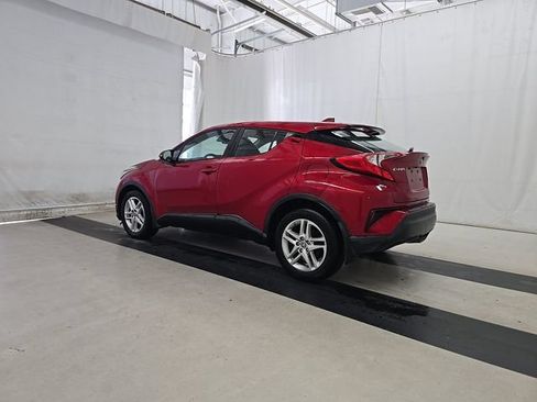 Used 2020 Toyota C-HR LE FWD image 12