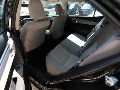 Used 2015 Toyota Corolla LE FWD image 12