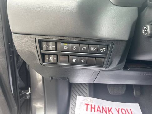 Used 2023 Toyota Tundra Platinum AWD/4WD image 39