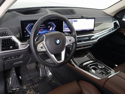 Used 2025 BMW X7 xDrive40i AWD/4WD image 7
