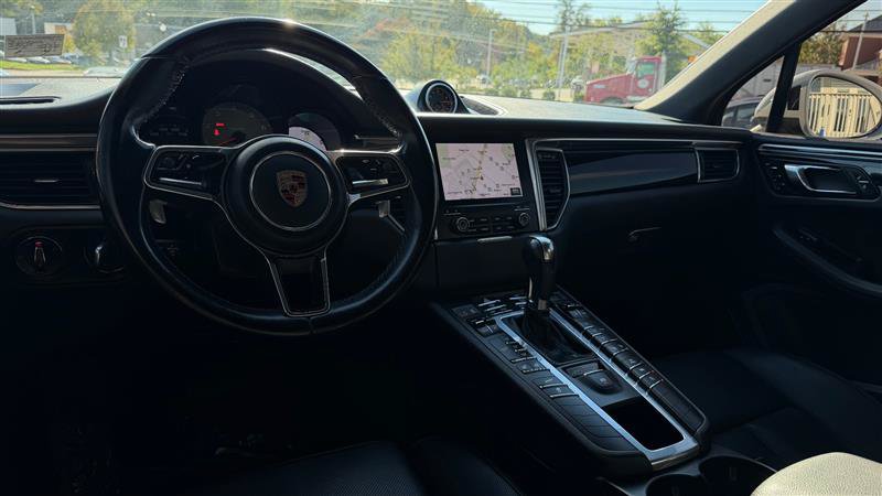 Used 2017 Porsche Macan S AWD/4WD image 26