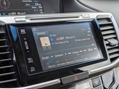 Used 2016 Honda Accord EX-L image 26