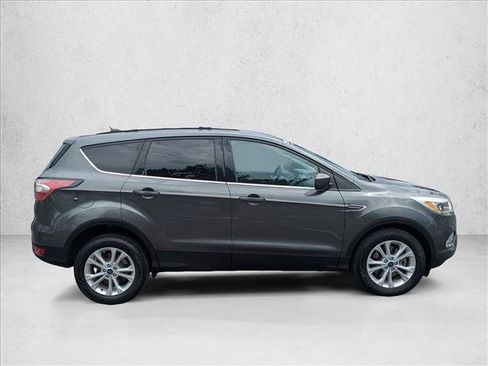 Used 2017 Ford Escape SE AWD/4WD image 4