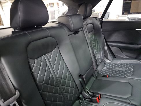 Used 2024 Audi SQ8 Prestige w/ Prestige Package image 12