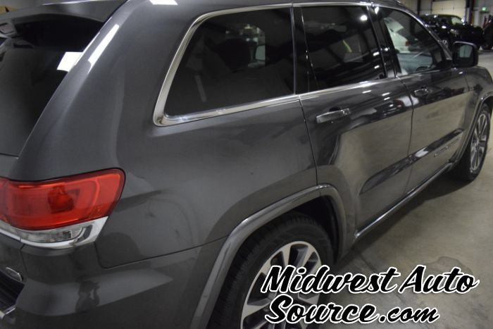 Used 2017 Jeep Grand Cherokee Overland w/ Jeep Active Safety Group AWD/4WD image 5