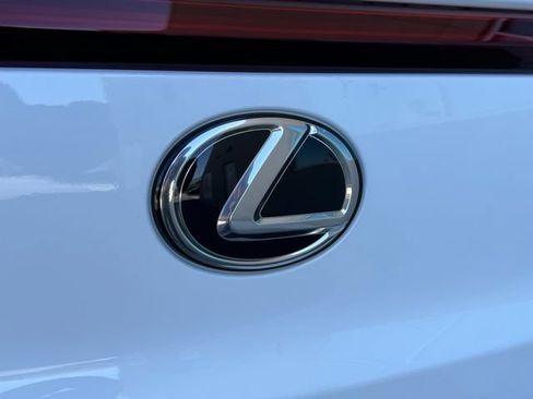 New 2026 Lexus UX 300h FWD image 15