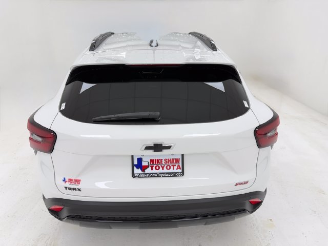 Used 2026 Chevrolet Trax RS w/ Sunroof Package FWD image 39