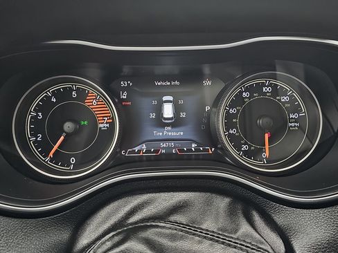Used 2019 Jeep Cherokee Limited w/ Luxury Group AWD/4WD image 21