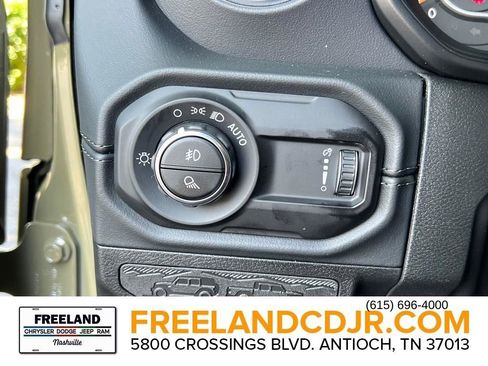 New 2025 Jeep Gladiator Sport image 16