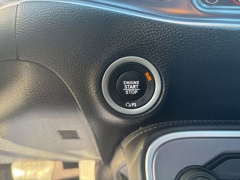 Certified 2019 Dodge Challenger GT w/ Driver Convenience Group image 32